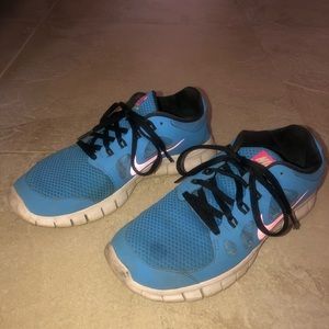 comfy nike running shoes